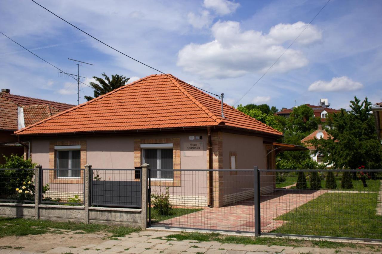 גיולה Ilona Apartman מראה חיצוני תמונה