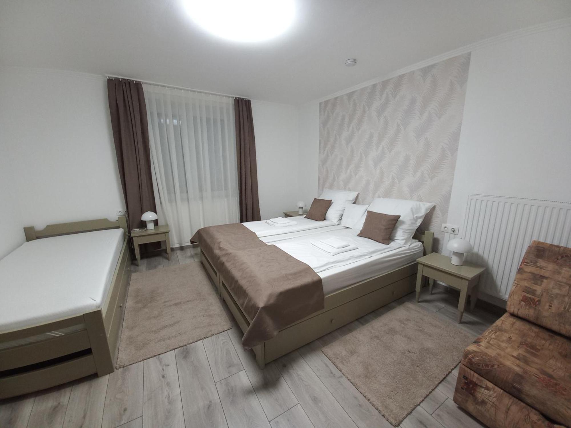 גיולה Ilona Apartman מראה חיצוני תמונה
