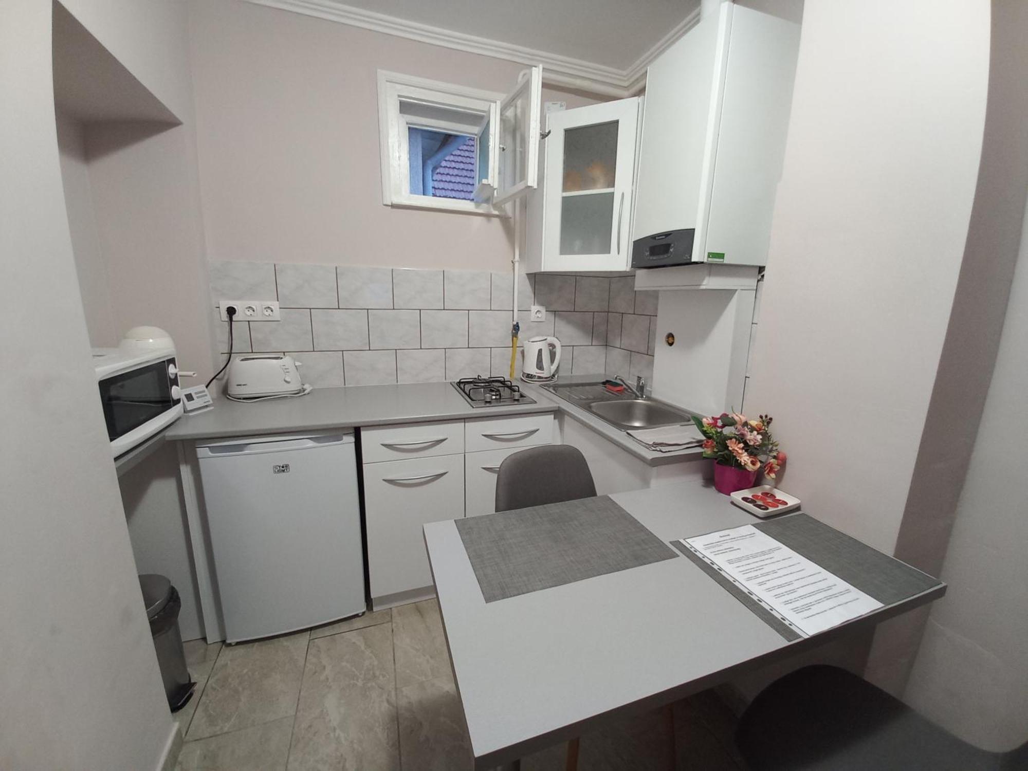 גיולה Ilona Apartman מראה חיצוני תמונה